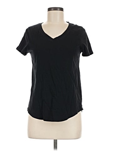 Old Navy Short Sleeve T-Shirt (view 1)