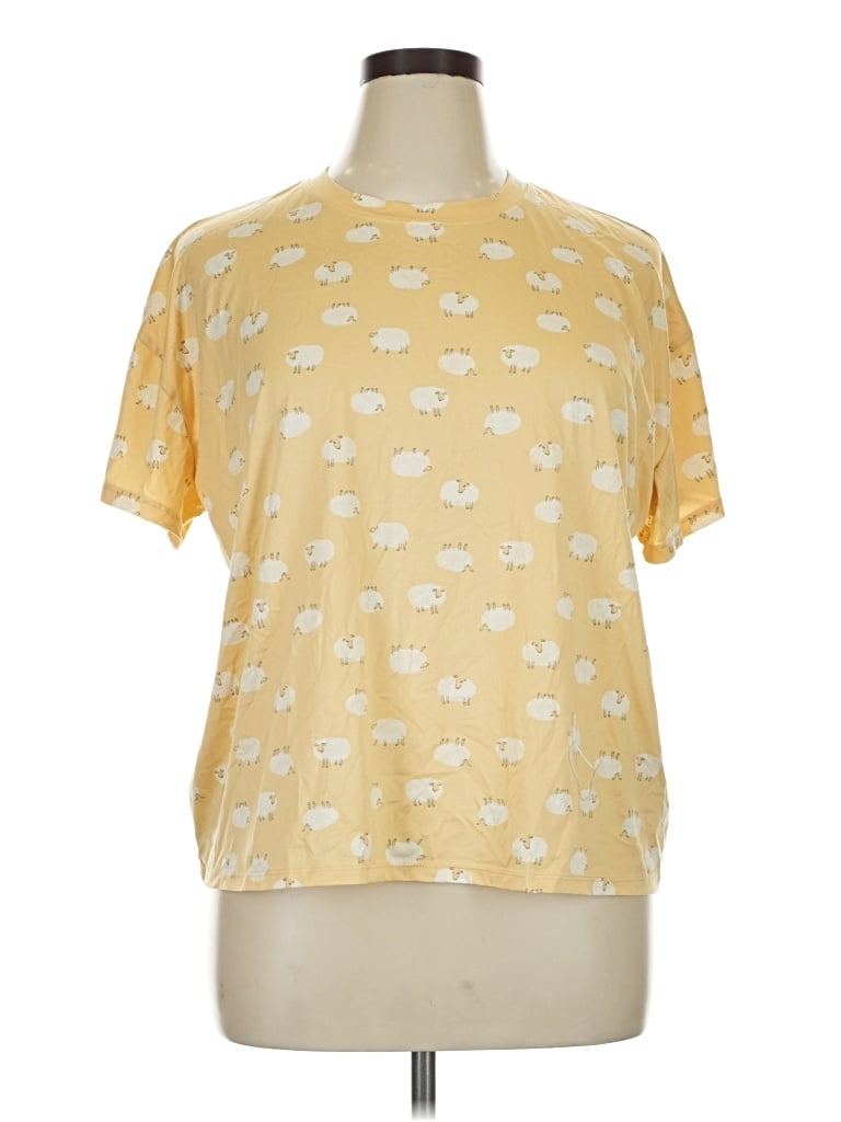Pre-owned Joyspun Short Sleeve T-shirt In Yellow
