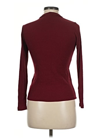 Uniqlo Turtleneck Sweater (view 2)