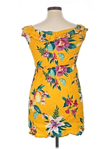 Old Navy Casual Dress (view 2)