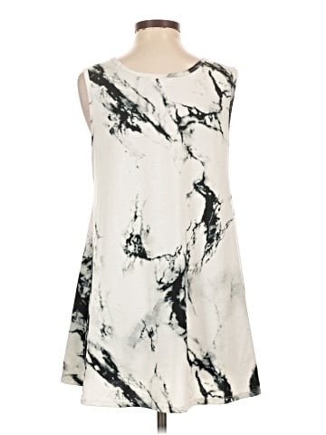 Lularoe Sleeveless Blouse (view 2)
