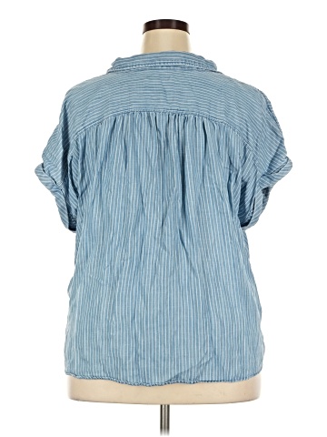 Sonoma Goods for Life Short Sleeve Button-Down Shirt (view 2)