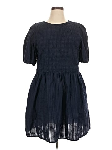 Old Navy Casual Dress (view 1)