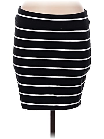 Xhilaration Casual Skirt (view 1)