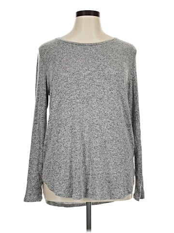 Old Navy Long Sleeve T-Shirt (view 1)