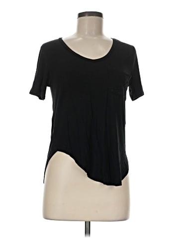 Charlotte Russe Short Sleeve T-Shirt (view 1)