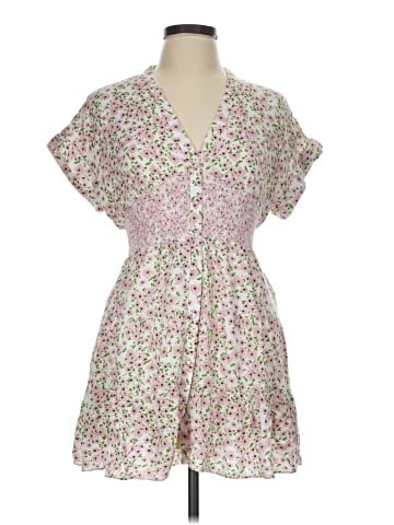 Alice + Olivia Casual Dress (view 1)