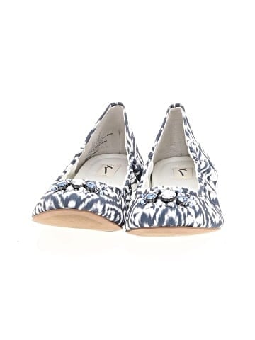 Simply Vera Vera Wang Flats (view 2)