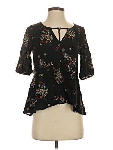Xhilaration Short Sleeve Blouse (view 1)