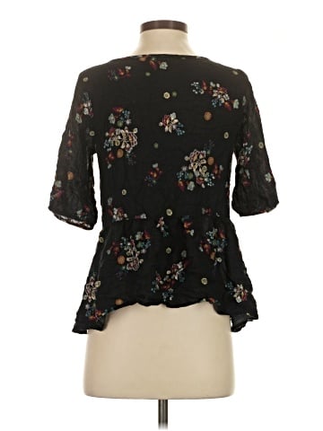 Xhilaration Short Sleeve Blouse (view 2)