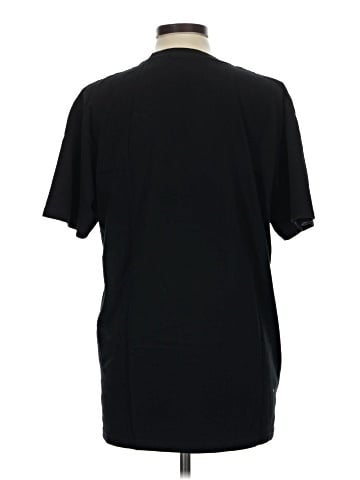 Hot Topic Short Sleeve T-Shirt (view 2)
