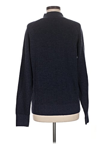Uniqlo Turtleneck Sweater (view 2)