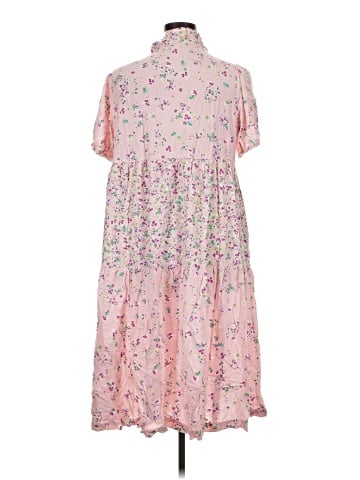 Crown & Ivy Casual Dress (view 2)