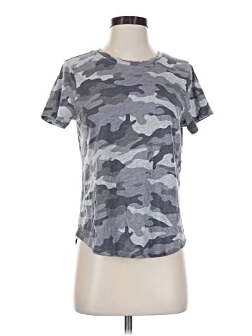 Old Navy Active T-Shirt (view 1)