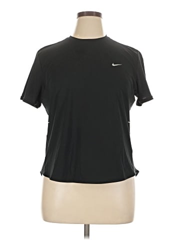 Nike Active T-Shirt (view 1)
