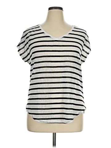 Ava & Viv Short Sleeve Top (view 1)