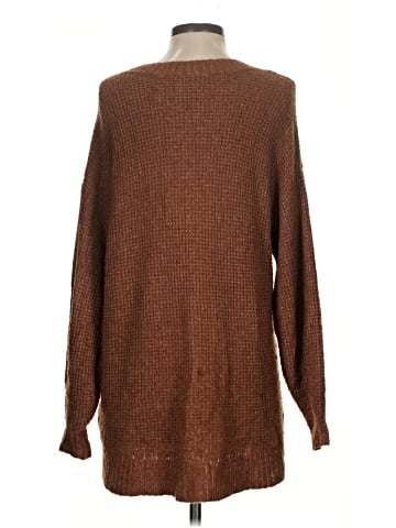 American Eagle Outfitters Pullover Sweater (view 2)