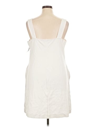 Old Navy Casual Dress (view 2)