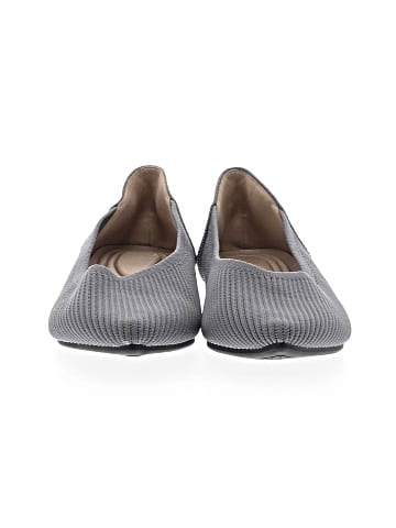 Unbranded Flats (view 2)