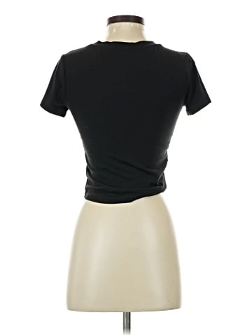 Charlotte Russe Short Sleeve T-Shirt (view 2)