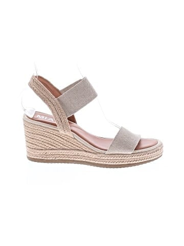 Mia Wedges (view 1)