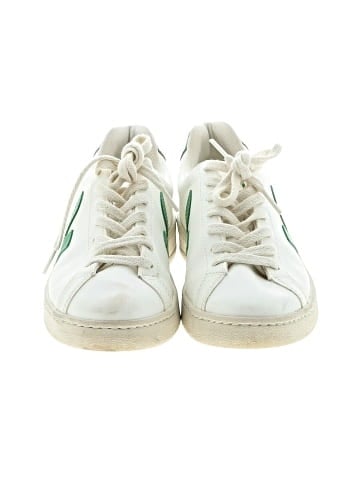 VEJA Sneakers (view 2)