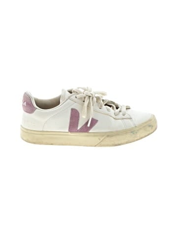 VEJA Sneakers (view 1)