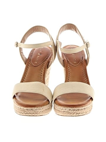 Kelly & Katie Wedges (view 2)