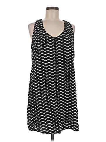 Old Navy Casual Dress (view 1)