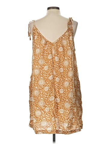 Old Navy Casual Dress (view 2)
