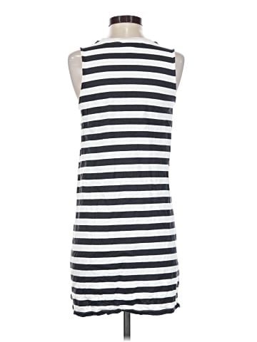 Old Navy Casual Dress (view 2)
