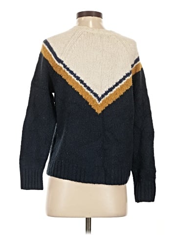 American Eagle Outfitters Pullover Sweater (view 2)