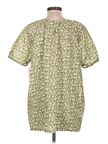 Old Navy Short Sleeve T-Shirt (view 2)