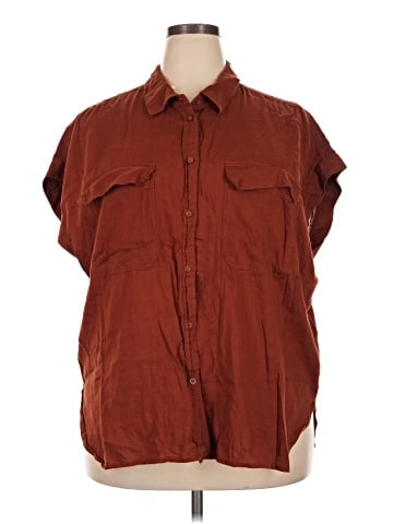 Gap Sleeveless Button-Down Shirt (view 1)