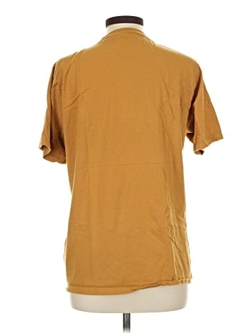 Uniqlo Short Sleeve T-Shirt (view 2)