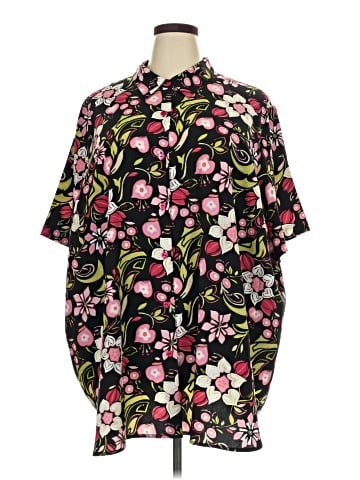 Maggie Barnes Short Sleeve Button-Down Shirt (view 1)