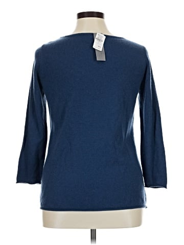 Neiman Marcus Cashmere Pullover Sweater (view 2)