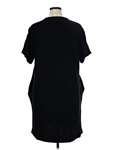 Crown & Ivy Casual Dress (view 2)