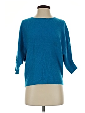Neiman Marcus Cashmere Pullover Sweater