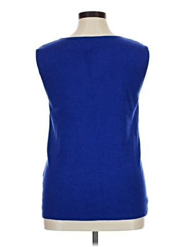Leo & Nicole Pullover Sweater (view 2)