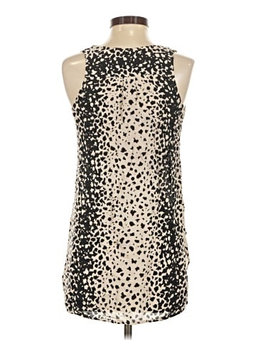 Vince. Sleeveless Silk Top (view 2)