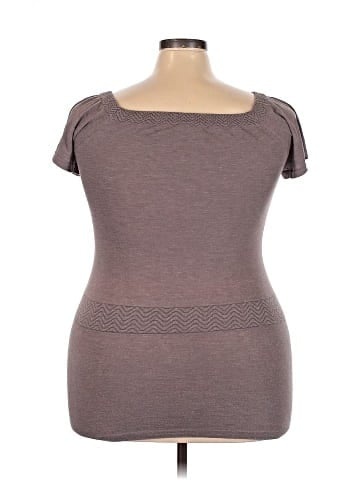 M Rena Short Sleeve Top (view 2)