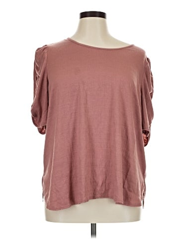 Max Studio 3/4 Sleeve T-Shirt (view 1)