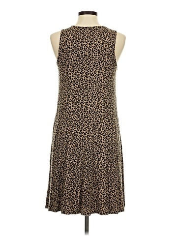 Old Navy Casual Dress (view 2)