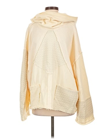 Pol Poncho (view 1)