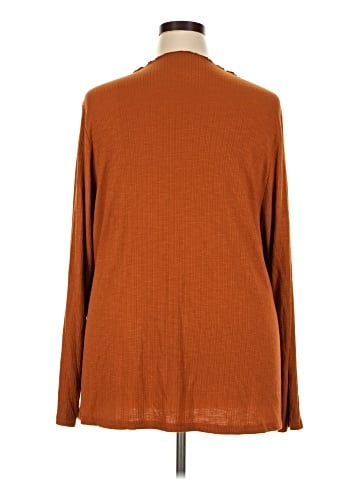 Lane Bryant Long Sleeve T-Shirt (view 2)