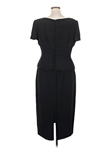 Donna Morgan Cocktail Dress (view 2)