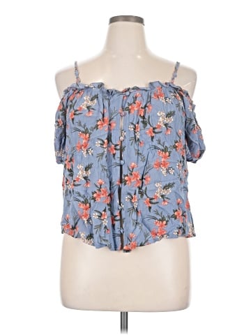 American Eagle Outfitters Sleeveless Blouse (view 1)
