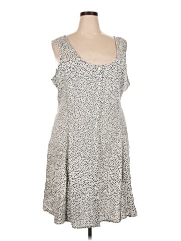 Old Navy Casual Dress (view 1)