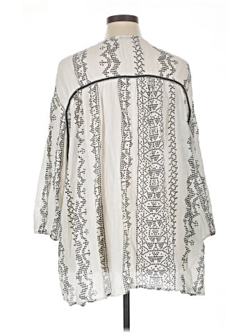 Zara 3/4 Sleeve Blouse (view 2)